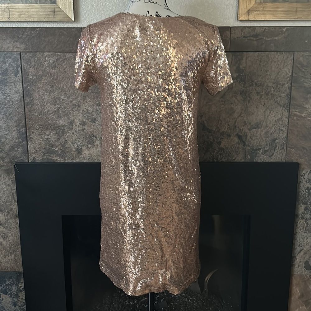 Lulus - Picture 3 of 6